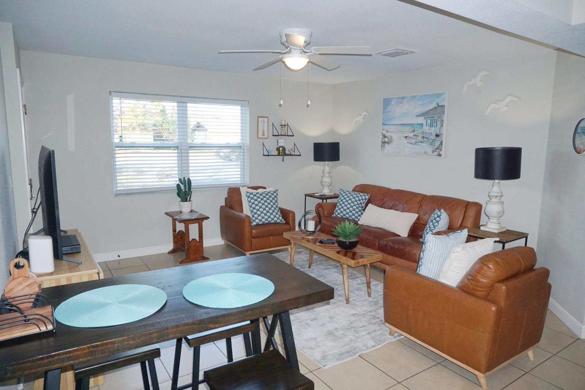 Naples Park Oasis - Cozy Two Bedroom Apartment Buitenkant foto